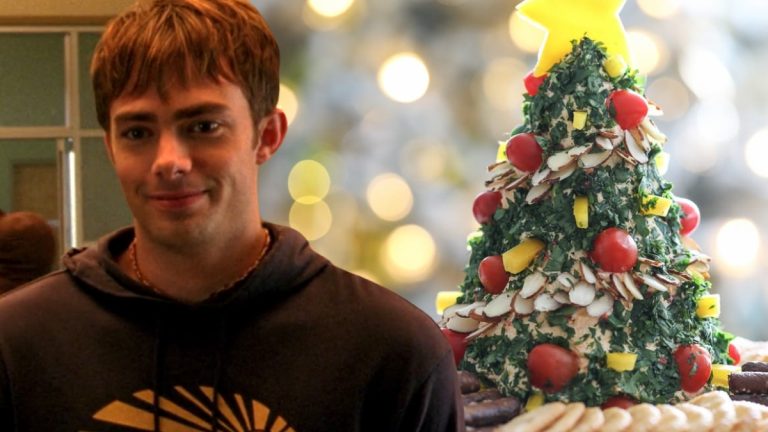 Hallmark's Christmas Star Jonathan Bennett Doesn't Decorate for Christmas in Real Life