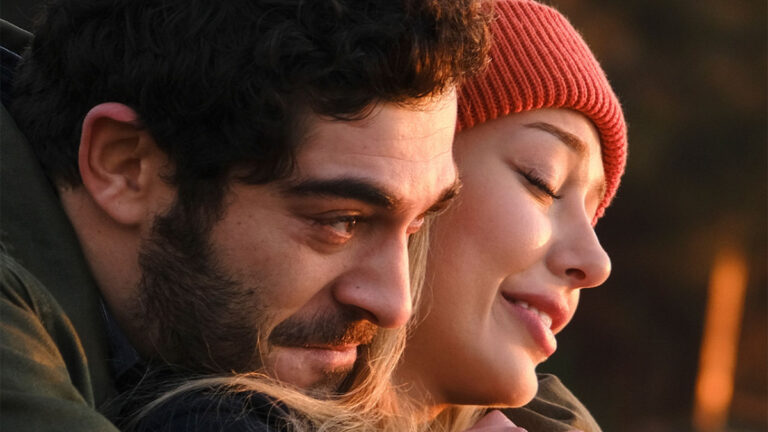 ‘Don’t Leave’ Review: A Love Story for the Modern Age
